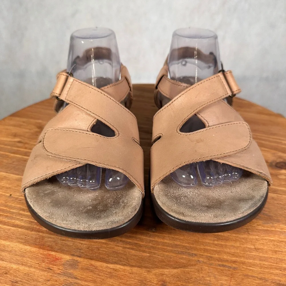 SAS Tripad Comfort Sandals Womens 8.5W Tan Good Adjustable Leather Walking Shoes